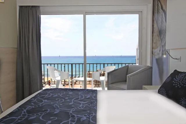 غرفة بإطلالة على البحر مفردة بسرير مزدوج، BG Hotel Java 1/1