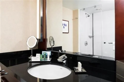 جناح لذوي الإعاقة، Hilton Charlotte Uptown (ex Hilton Charlotte Center City) 2/2