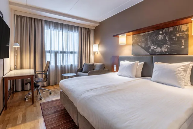 غرفة سوبيريور عائلية بسرير كينج مع أريكة، Holiday Inn Tampere Central Station 2/3