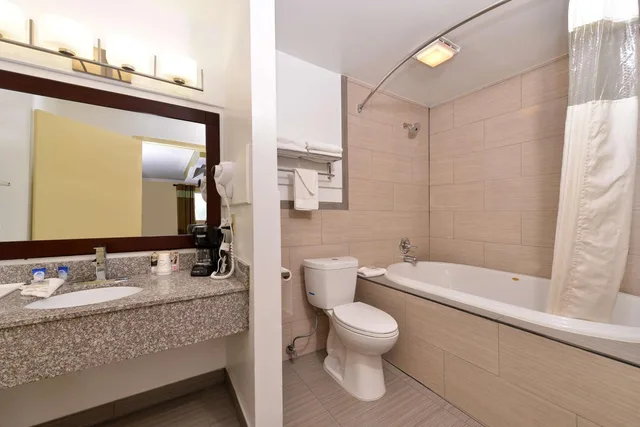 غرفة بسرير كوين، Americas Best Value Inn Suites Winona 3/3