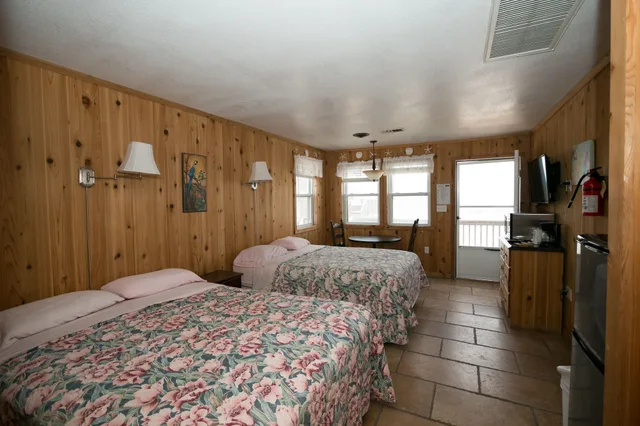 Standard, 2 Queen Beds, Ocean Front، Outer Banks Motel 1/5