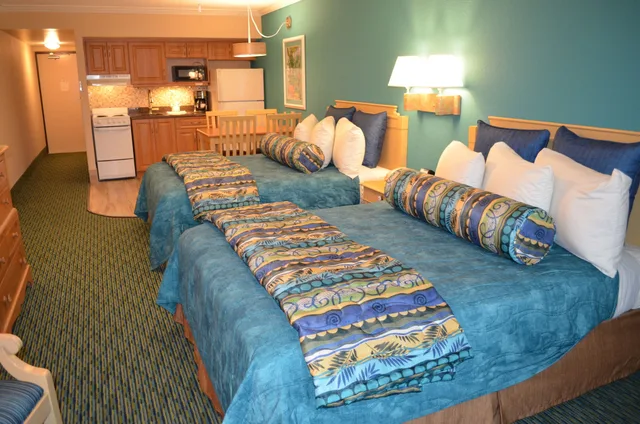 Garden, 2 Queen Beds, Pool View, Kitchen, Accessible، Sun Viking Lodge 1/3
