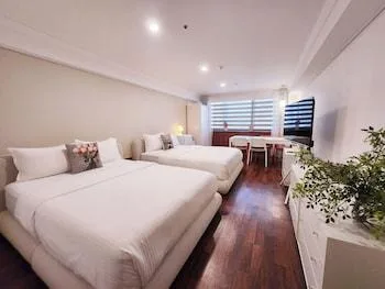 Family, Twin Beds, Glocaloca Gwangwhamun 1/1