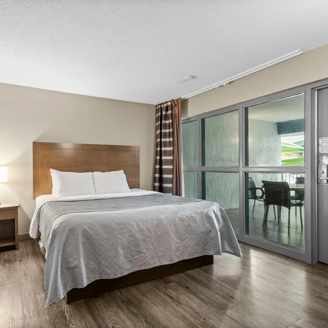 جناح عائلي بغرفة نوم واحدة، Travelodge Hotel by Wyndham Saskatoon 7/10