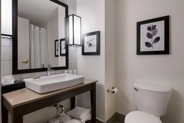 غرفة بسريرين كوين يُسمح فيها بالحيوانات الأليفة، Country Inn & Suites by Radisson, Harrisburg Northeast - Hershey 6/7