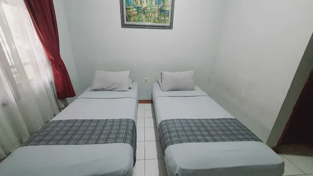 غرفة قياسية بسرير مزدوج، Aries Biru Hotel and Villa 2/2