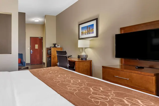 جناح بسرير كينج، Comfort Suites Near Texas A M University Corpus Christi 2/3