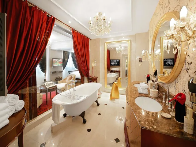 Grand, Prestige, Suite, King Bed, Opera Wing، Sofitel Legend Metropole Hanoi Hotel 5/6