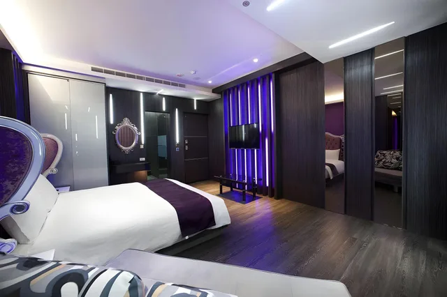 Luxury, Bungalow, King Bed, Fukun 5 Motel 2/3