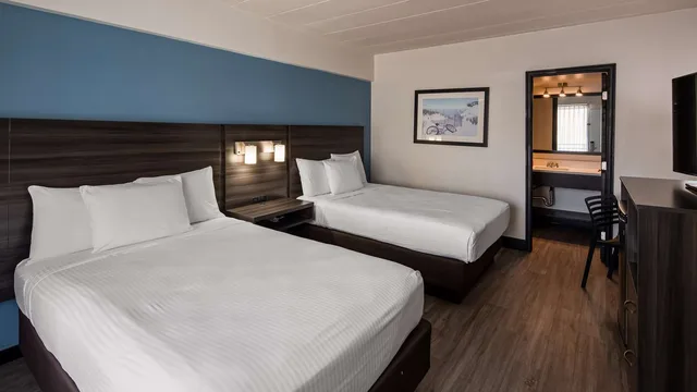 Room, 2 Double Beds, SureStay Hotel by Best Western Virginia Beach Royal Clipper 4/10