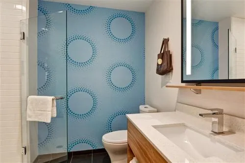 غرفة قياسية بسرير كينج، Tru By Hilton Middletown 2/2