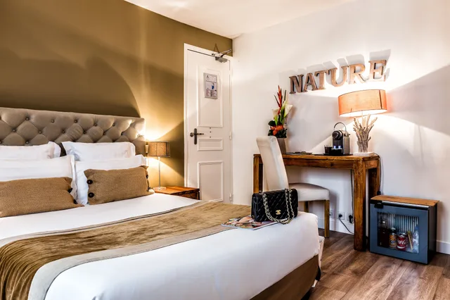 جناح، Atelier Montparnasse Hotel 2/10