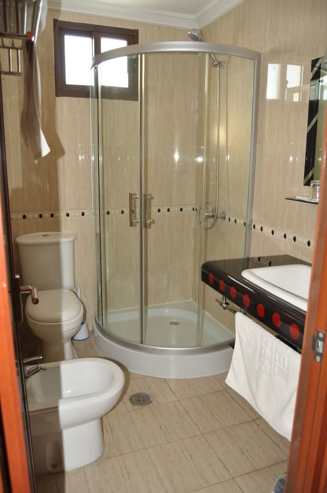 غرفة بسرير مزدوج أو سريرين منفصلين، HOTEL ATENAS 3/3