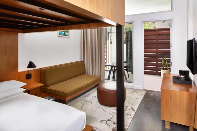 لوفت بسريرين كوين، The Sarasota Modern, a Tribute Portfolio Hotel 3/5