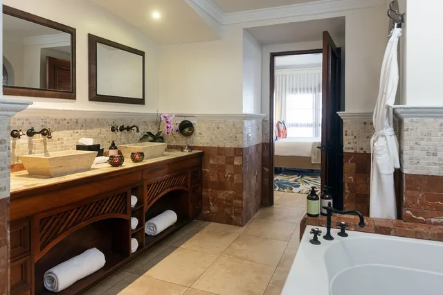 Suite, King Bed, Ocean View, with Pool، Cap Maison Resort & Spa 4/5