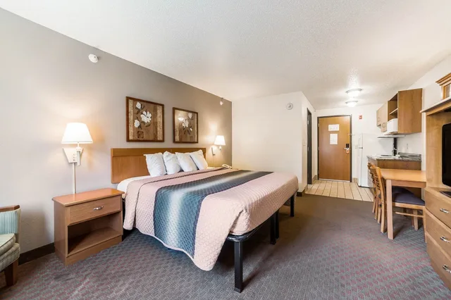Premium, Suite, King Bed, Sofa, Welcome Suites O'Fallon Extended Stay 1/2