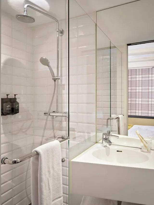 Medium, Twin Beds، Max Brown Hotel Canal District, part of Sircle Collection 6/7