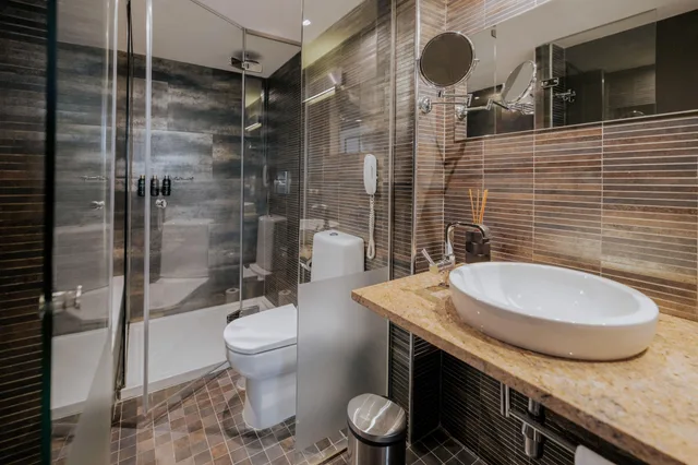 غرفة بسرير مزدوج بشرفة، Melia Sevilla Hotel 6/7