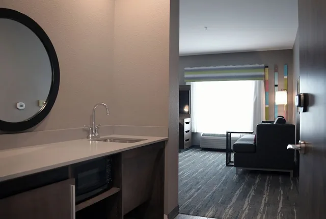 جناح بسرير كينج لذوي الإعاقة، Hampton Inn Glendale Milwaukee, WI 5/5