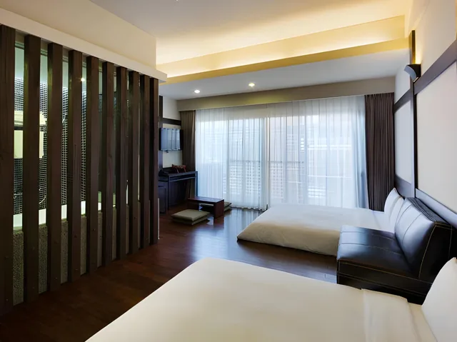 غرفة عائلية بسرير فردي وسريرين مزدوجين، Hotel Les Champs Hualien 1/1