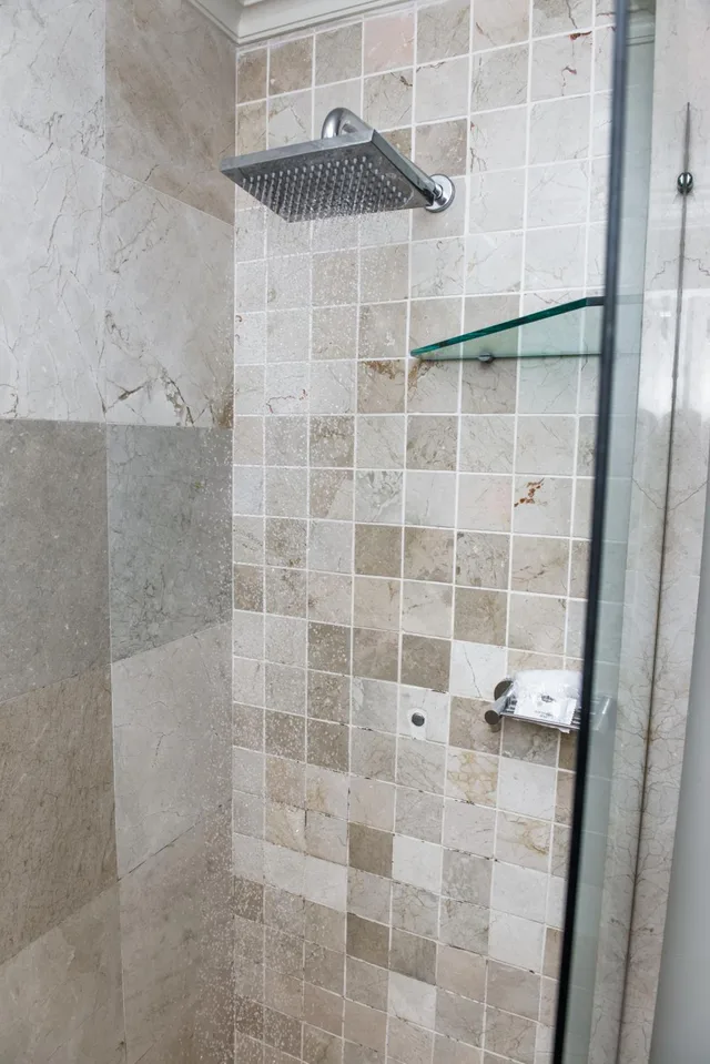 Superior, Double or Twin Bed, Belaire Suites 10/10