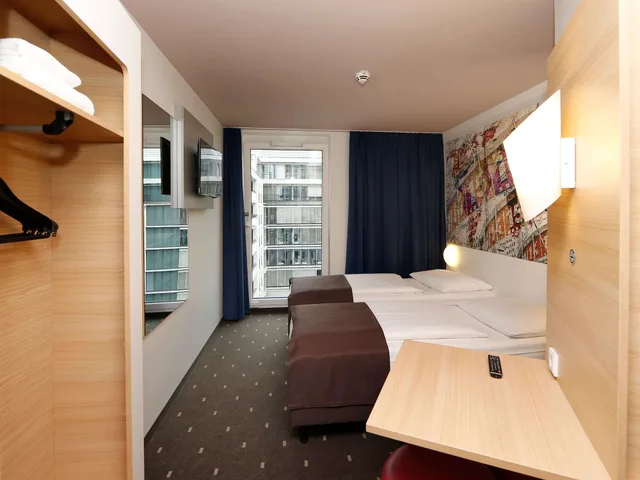 غرفة بسريرين منفصلين، B&B Hotel Berlin-Alexanderplatz 4/6