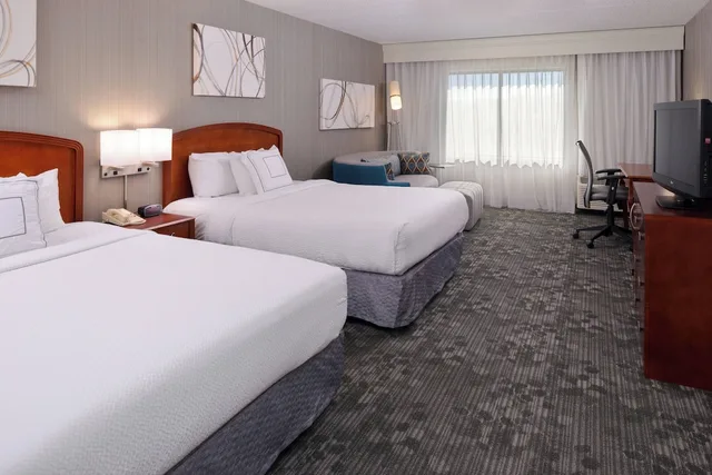 غرفة بسريرين كوين مع أريكة، Courtyard by Marriott Charlotte Gastonia 1/4