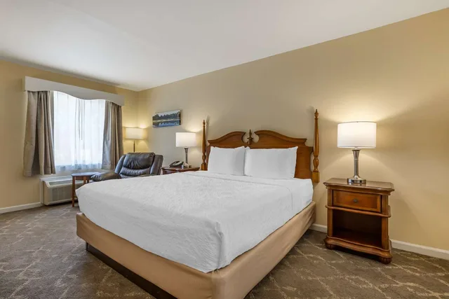 Room, King Bed, Accessible, Best Western Plus Santee Inn 2/4