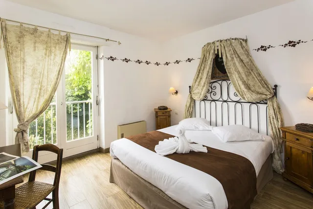 غرفة كلاسيكية بسريرين منفصلين، Hostellerie A La Ville de Lyon 3/4
