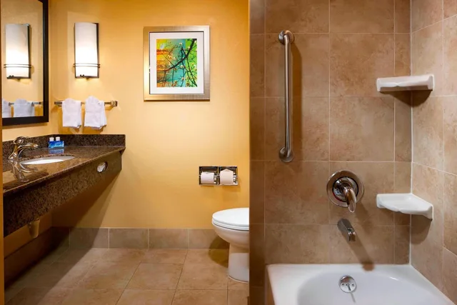 غرفة كبيرة بسرير كوين، Fairfield Inn Suites Houston Intercontinental Airport 5/5