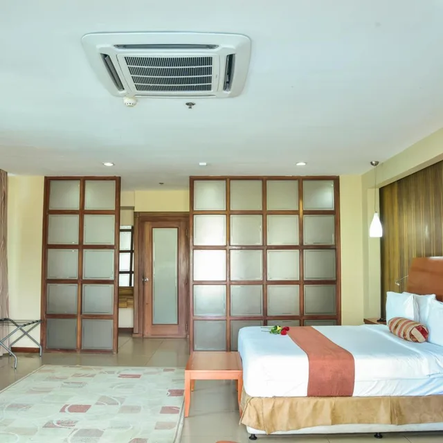 غرفة سوبيريور بسرير كينج بإطلالة على البحر، Harbour View Suites 9/10