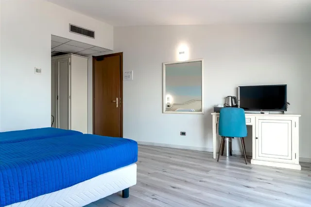 غرفة ديلوكس بسرير مزدوج أو سريرين منفصلين بإطلالة على البحيرة، AHG Riva del Sole Wellness Hotel 2/10
