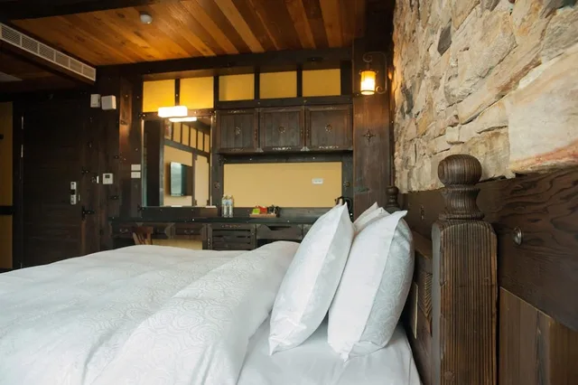 غرفة حصرية بسرير كينج بإطلالة على المدينة، Sun Moon Lake Youngquan Hotels 3/6