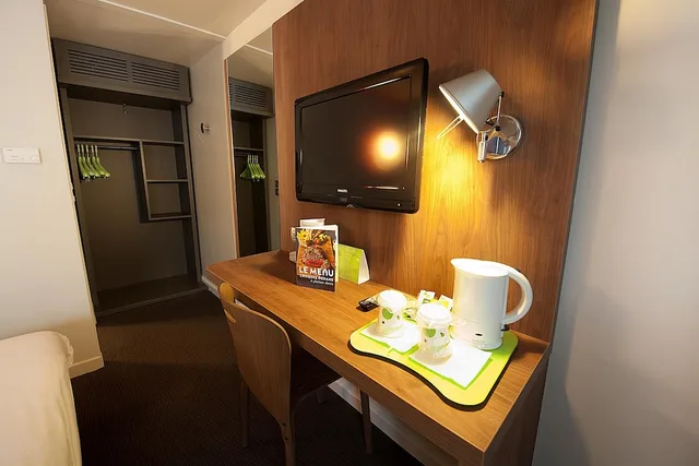 غرفة جونيور بسرير مزدوج، Hotel Campanile Clermont Ferrand Sud - Aubiere 7/7