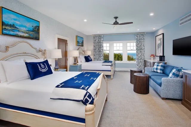 Deluxe, Luxury, 2 Queen Beds, Water View، The Inn At Stonecliffe 1/3