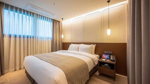 جناح جونيور بسرير كينج، HOTEL D Edition 1/1