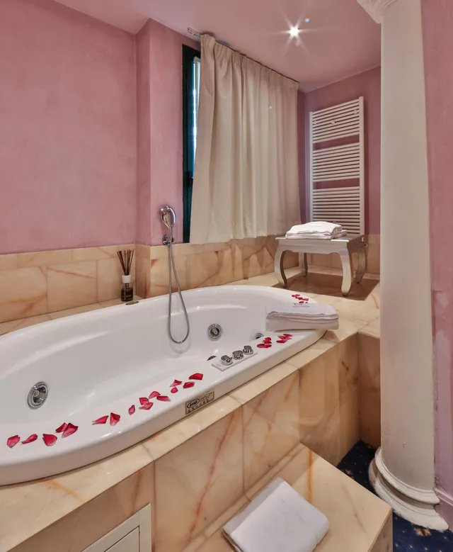 جناح، San Marco 6/7