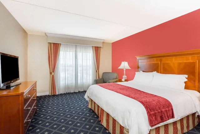 غرفة قياسية بسرير كينج، Wyndham Gettysburg 7/9