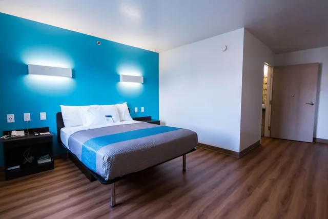غرفة بسرير كوين لذوي الإعاقة، Motel6 Pottstown, PA 4/10