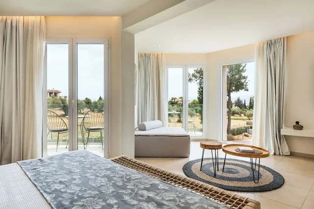 جناح جونيور بسرير كوين بإطلالة على البحر، Amaronda Resort Spa 4/5