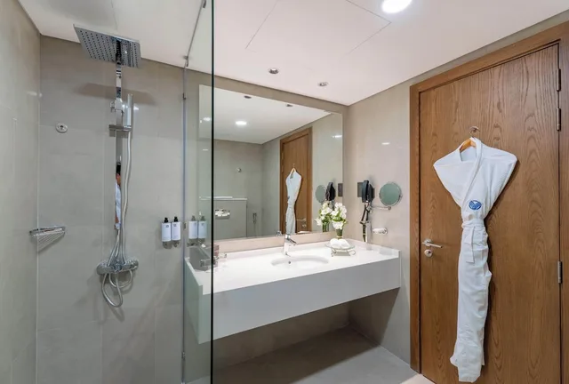شقة بسرير كينج بغرفتي نوم، Beach Bay Hotel Mirfa, Edge by Rotana 7/8