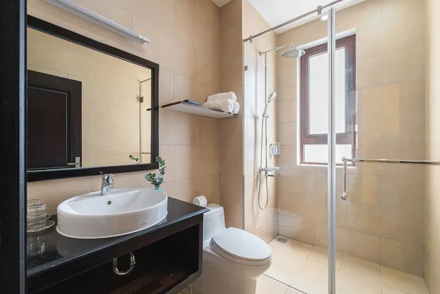 غرفة ديلوكس رباعية بسريرين كوين بشرفة، Duy Long Hotel 6/6