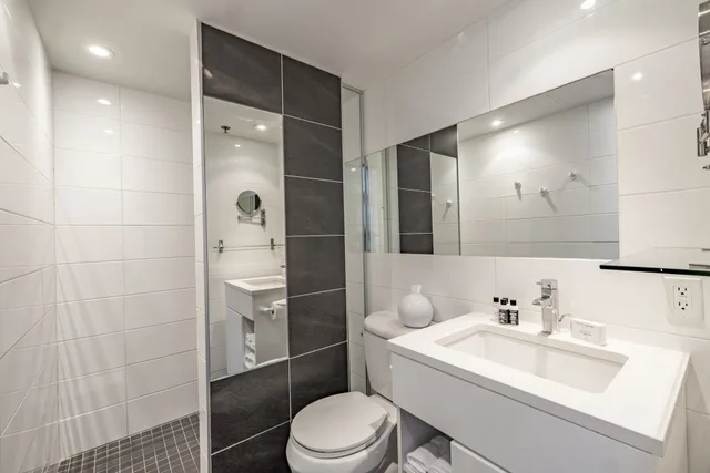 Hip, Standard, Queen Bed، Hotel Zero 1 4/5