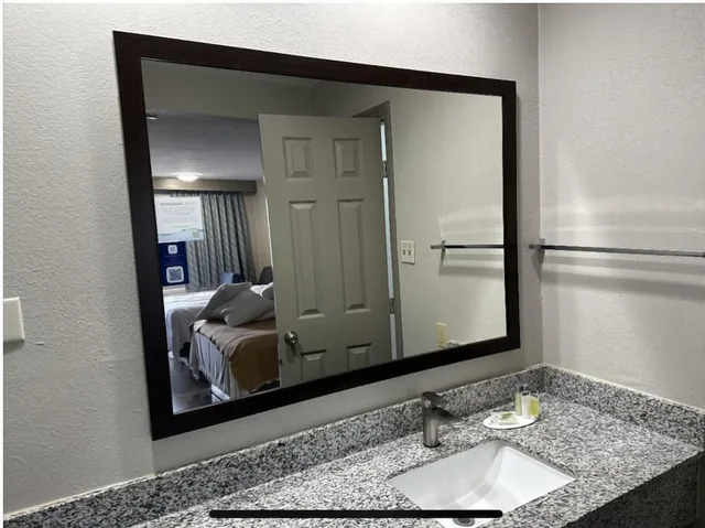 غرفة قياسية بسريرين كوين للمدخنين، Days Inn by Wyndham Ruston LA 6/8