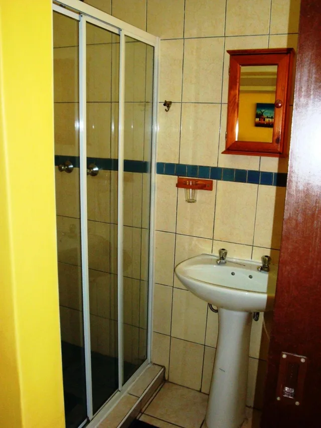 Flintstones Guest House Durban، ديربان 50/52