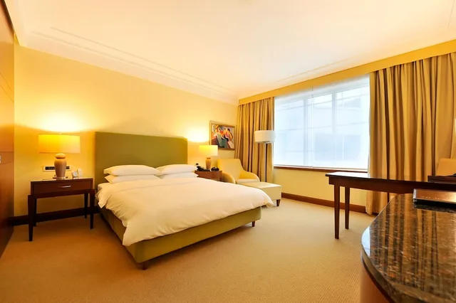 غرفة كلوب بسرير كينج، Regent Warsaw Hotel 2/4