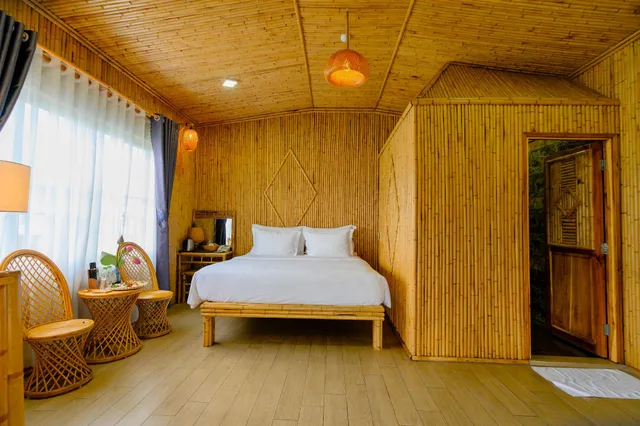Bamboo, Bungalow, King Bed, Lake View، Can Tho Eco Resort 1/1