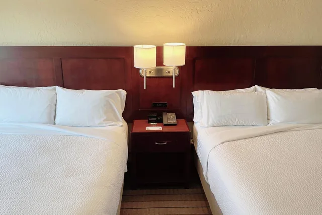 غرفة ديلوكس بسريرين كوين بشرفة، Four Points by Sheraton San Rafael Marin County 4/4