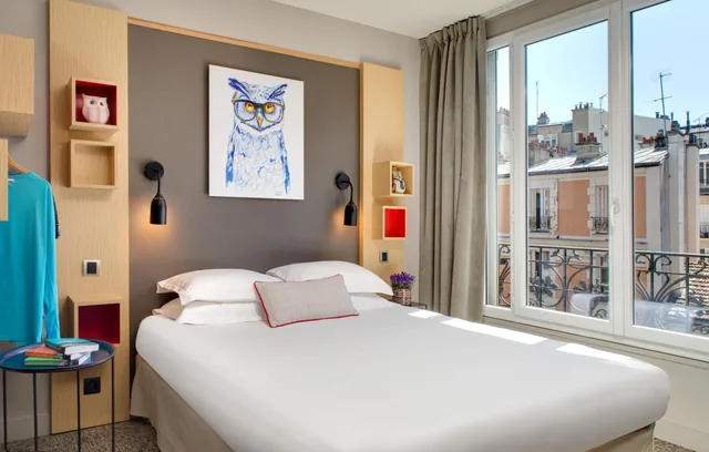 جناح جونيور، Chouette Hotel 2/7