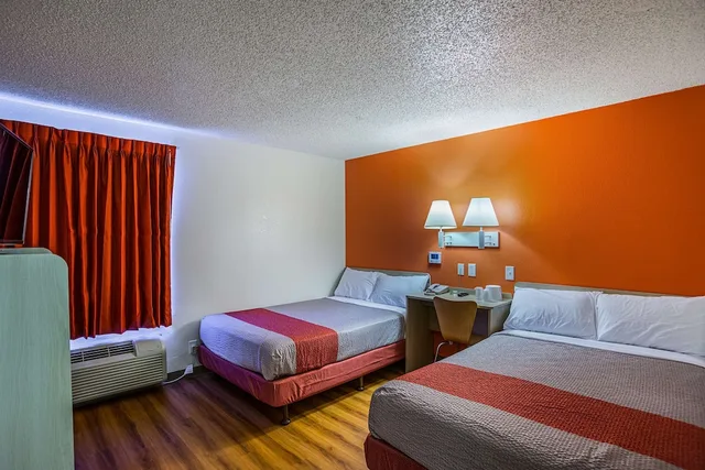 غرفة قياسية بسريرين مزدوجين لذوي الإعاقة، Motel6 Tucson, AZ - North 4/7